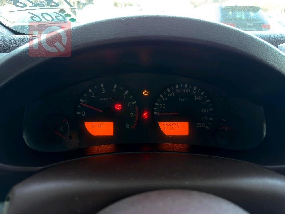 نيسان نافارا